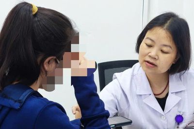 Phát hiện viêm gan B sau sinh, người mẹ day dứt vì lây bệnh cho con gái