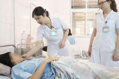 Cứu thành công nữ du khách sốc mất máu vì thai ngoài tử cung vỡ