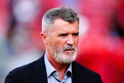 Cựu sao MU mỉa mai WAGs tuyển Anh ở World Cup