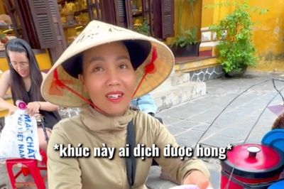 Chị bán chè ở Hội An nói 5 thứ tiếng gây sốt