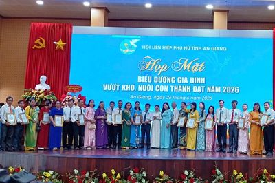 An Giang biểu dương 93 gia đình vượt khó nuôi con thành đạt