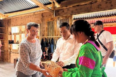 Lũng Cú đón gần 330.000 lượt khách, doanh thu hơn 200 tỉ đồng