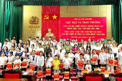 Phát huy truyền thống hiếu học, xây dựng gia đình văn hóa trong lực lượng Công an Ninh Bình