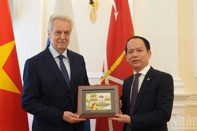 Mong muốn Saint Petersburg tiếp tục tăng cường hợp tác với các địa phương Việt Nam