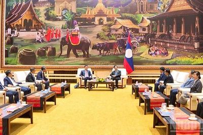Đoàn đại biểu Kiểm toán Nhà nước Việt Nam thăm và làm việc tại Lào