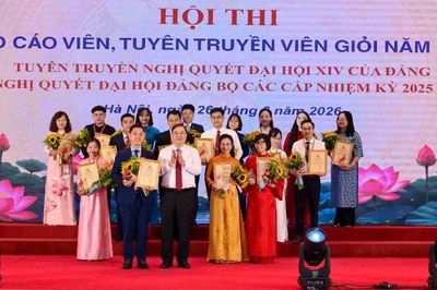 Trao giải cho các báo cáo viên, tuyên truyền viên giỏi Đảng bộ Chính phủ năm 2026