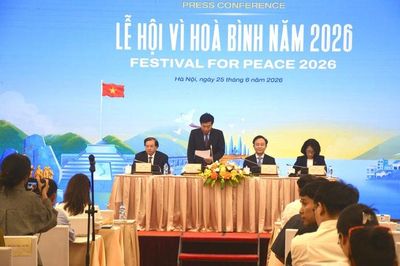 Tri ân quá khứ, gửi thông điệp tới tương lai