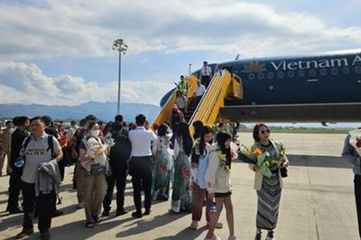 Các hãng hàng không tăng cường phục vụ cao điểm hè