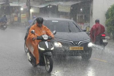 Dự báo thời tiết hôm nay, 26-6 tại TPHCM và Nam Bộ: Mưa dông tăng, độ bao phủ lớn