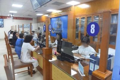 Phó Thủ tướng yêu cầu không để tái diễn vụ 'yêu cầu cụ 97 tuổi đến phường làm thủ tục'