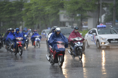 Thời tiết hôm nay (26-6): Bắc Bộ mưa dông diện rộng