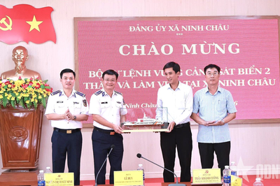 Vùng Cảnh sát biển 2 đồng hành với đồng bào dân tộc, tôn giáo và ngư dân Quảng trị
