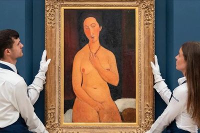 Kiệt tác hội họa của họa sĩ Amedeo Modigliani được bán giá kỷ lục