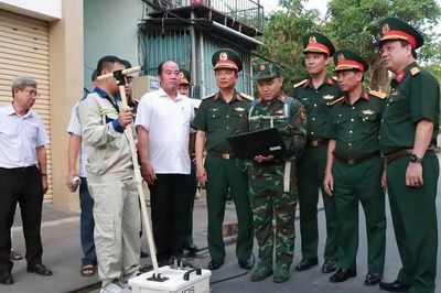 Dùng máy radar xuyên đất dò tìm các khu vực nghi có mộ liệt sĩ tập thể ở Huế