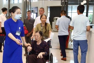 Bệnh viện Bạch Mai cơ sở Ninh Bình khám miễn phí cho hơn 5.000 người dân