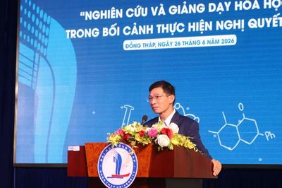 Giảng dạy Hóa học theo định hướng thúc đẩy nghiên cứu và chuyển giao công nghệ