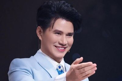 Nam MC dẫn dắt 20.000 khán giả ở concert Thanh xuân