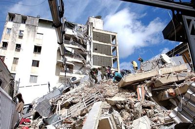 Mỹ điều tàu chiến, vận tải cơ đến hỗ trợ Venezuela khắc phục hậu quả động đất