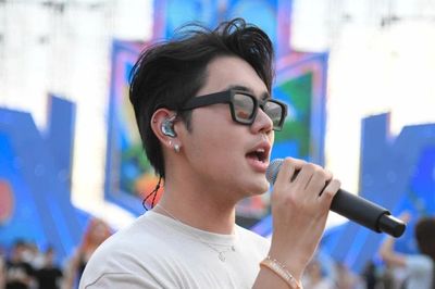 Ca sĩ Lâm Phúc cùng hàng trăm vũ công đổ bộ concert Thanh xuân