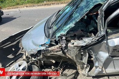 Xe tập lái biến dạng sau tai nạn
