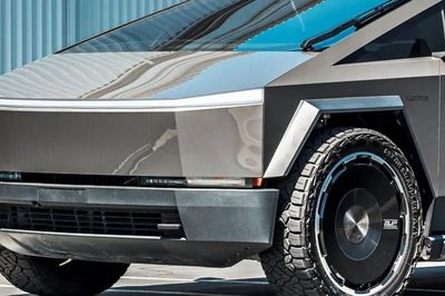 Bộ mâm 'đĩa nhạc' năm 70 trên Tesla Cybertruck có giá khiến nhiều người bất ngờ