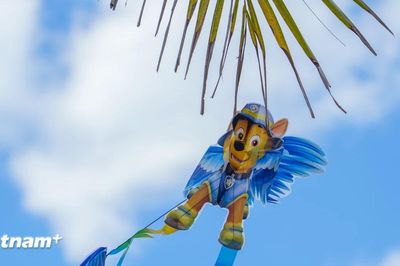 Sắc màu lễ hội 'Tam Thanh - Biển xanh vẫy gọi'