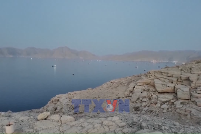Eo biển Hormuz nhộn nhịp trở lại