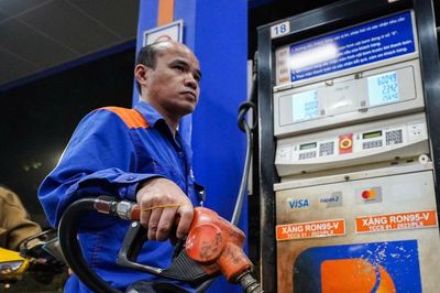 Giá xăng dầu hôm nay 26/6: Thế giới tăng trở lại