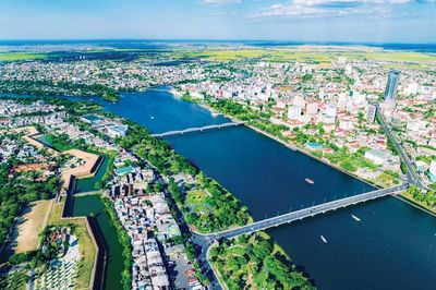 Bảo vệ không gian di sản thấp tầng ven sông Hương
