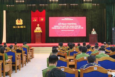 Biểu dương, khen thưởng các lực lượng tham gia chữa cháy rừng