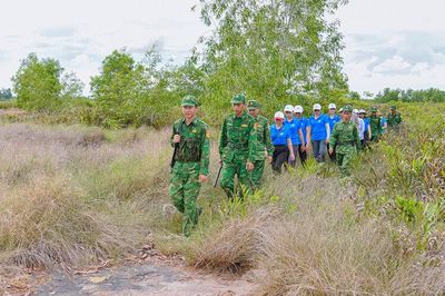 Xây dựng 'lá chắn' bảo vệ chủ quyền, an ninh biên giới