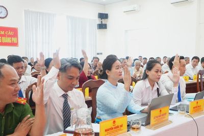 HĐND phường Quảng Phú thông qua đề án sắp xếp tổ dân phố