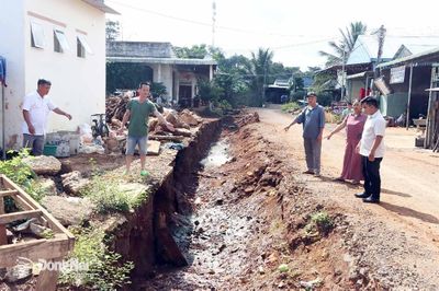 Công trình chậm tiến độ, tiềm ẩn nguy cơ mất an toàn