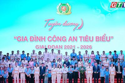 Toàn cảnh Gia Lai 24h: Tuyên dương 58 gia đình Công an tiêu biểu giai đoạn 2021-2026
