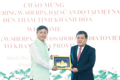Bí thư Tỉnh ủy Khánh Hòa Trần Phong tiếp Đại sứ Ấn Độ tại Việt Nam