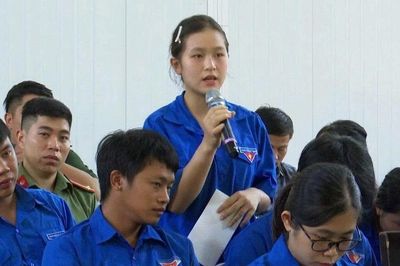 Bản Xèo: Thường trực Đảng ủy đối thoại với đoàn viên, thanh niên