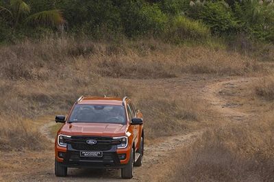 Ford Ranger 2026: Chi tiết giá lăn bánh và đánh giá vận hành vua bán tải