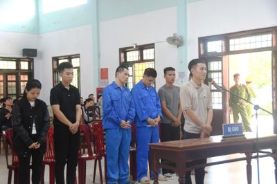 Xét xử lưu động vụ án hình sự về tội tổ chức sử dụng, mua bán trái phép chất ma túy