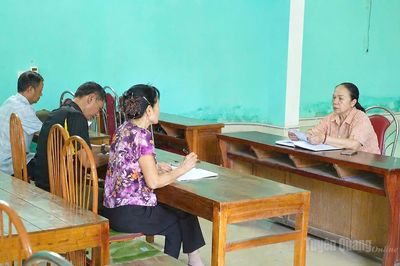 Lắng nghe Nhân dân
