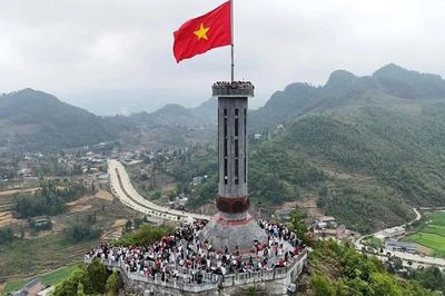 Thêm yêu đất nước từ những chuyến về nguồn
