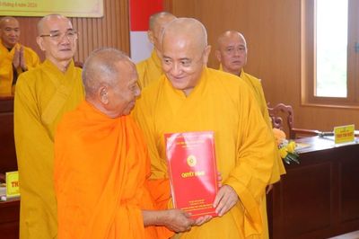 Vĩnh Long: Sơ kết Phật sự 6 tháng đầu năm 2026 và trao quyết định nhân sự Ban Trị sự nhiệm kỳ 2026-2031