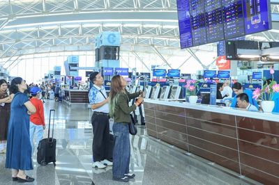 63,7 triệu lượt khách qua cảng hàng không trong nửa đầu năm 2026