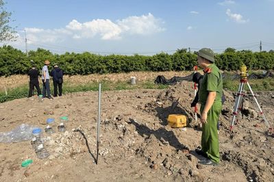 Ninh Bình: Khởi tố 2 bị can đổ trái phép hơn 177 tấn chất thải rắn ra môi trường