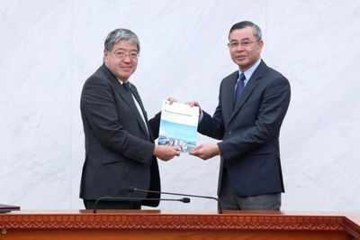 Bộ trưởng Ngô Văn Tuấn tiếp Phó Tổng thư ký OECD Yasushi Masaki