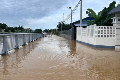 Tập trung lãnh đạo, chỉ đạo khẩn cấp ứng phó mưa lớn, lũ quét, sạt lở đất, ngập úng; bảo đảm an toàn tính mạng, tài sản của nhân dân