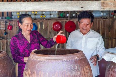 Giữ hương vị nước mắm truyền thống trong thời đại số