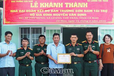 Khởi công và bàn giao nhà cho gia đình chính sách, hộ khó khăn