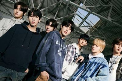 Nhóm nhạc Kpop có thành viên người Việt bất ngờ tan rã sau chưa đầy 2 năm ra mắt