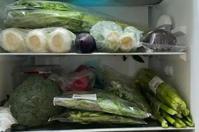Tủ lạnh không phải 'cứ bỏ vào là an toàn': 10 thực phẩm nhiều người đang bảo quản sai cách