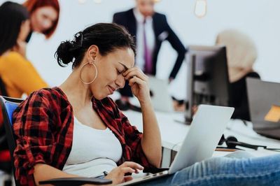Sau tuổi 50, đi bộ 5 phút mỗi giờ có thể mang lại khác biệt lớn cho sức khỏe